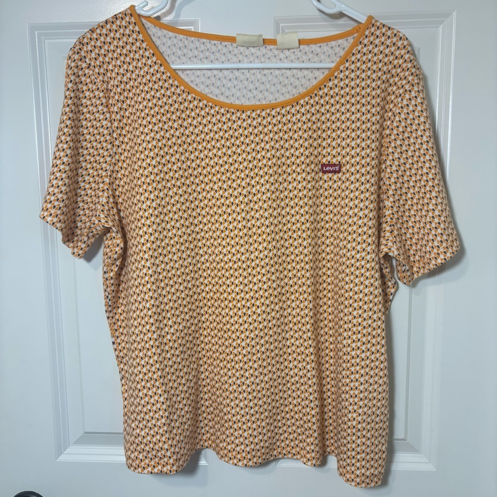Levi's Women's Orange and Black Ribbed Patterned Tee Size 2X